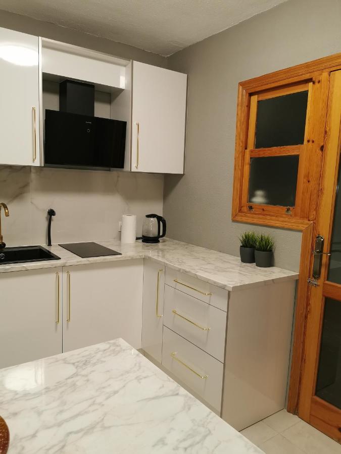 Naufragos Apartament Торевьиа Экстерьер фото
