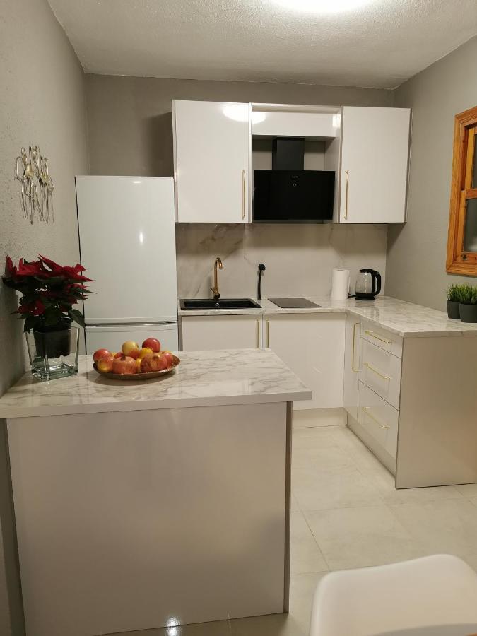 Naufragos Apartament Торевьиа Экстерьер фото